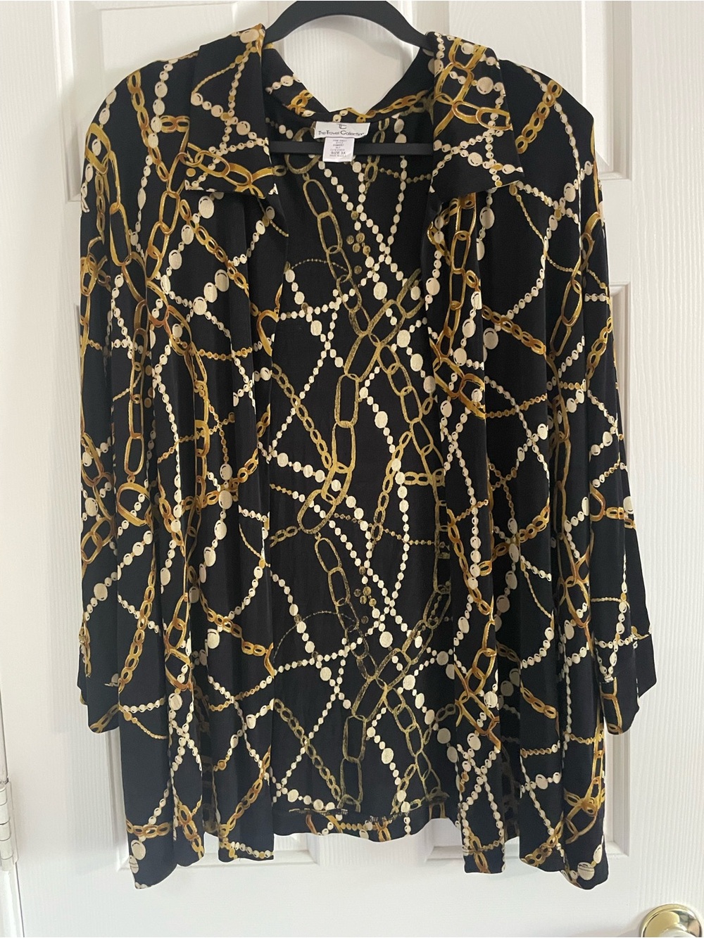 The Travel Collection Black Chain Print Blouse